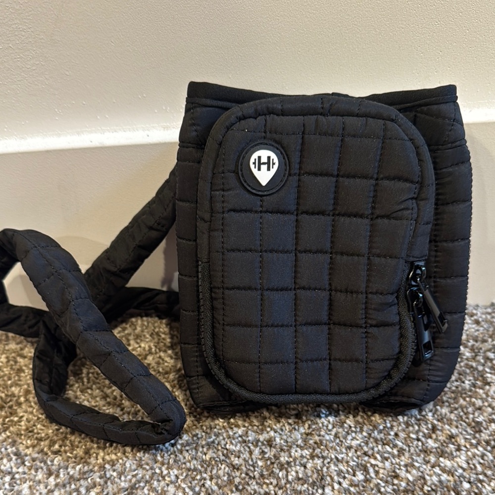 HydroJug Traveler Puffer Sleeve - Black